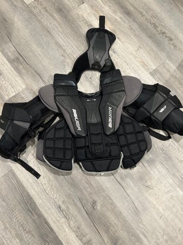 Large 2023 Bauer Elite Goalie Chest Protector (Used)
