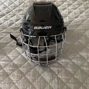 Small Bauer Re-Akt 85 Helmet (Used)