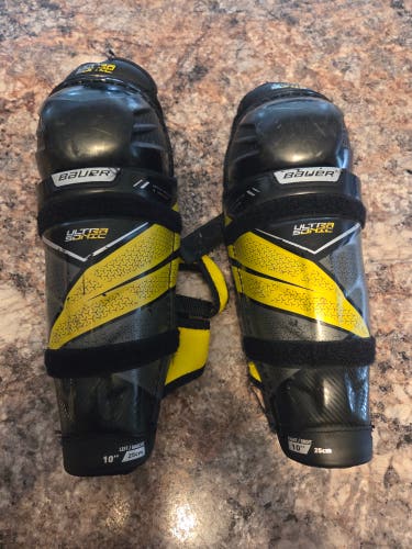 Youth Bauer Supreme Ultrasonic 10" Shin Pads (Used)