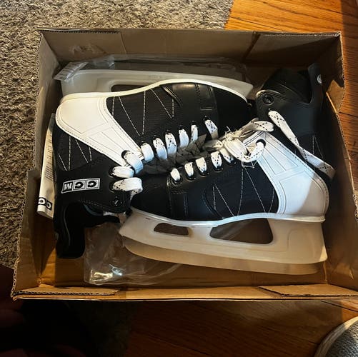 Black 2018 Bauer NS Hockey Skates 8 (New)