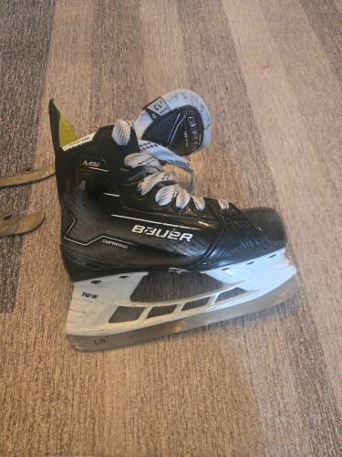 Black 2024 Bauer Supreme M50 Pro Hockey Skates Regular Width 13 (Used)