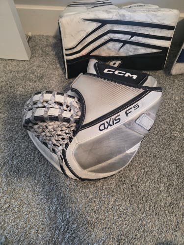 CCM Axis F5 Regular (Used)