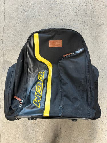 CCM 290 Wheeled Backpack Hockey Bag