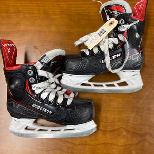 Youth Bauer Vapor 3X Pro Hockey Skates Regular Width 12.5 (Used)