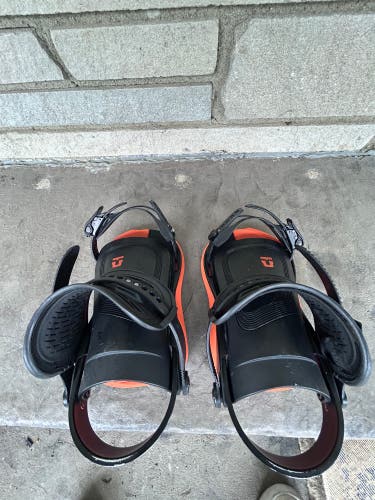 Unisex Medium Union Ultra Snowboard Bindings Freestyle (Used)