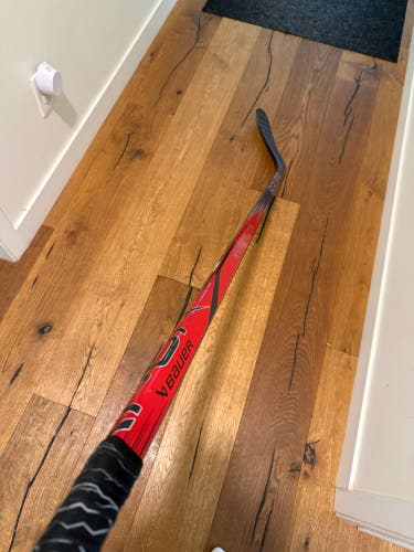 Senior Bauer Vapor Hyperlite 2 Left Hand Hockey Stick P92 70 Flex (Used)