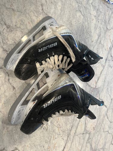 Bauer Vapor Flylite Hockey Skates Size 5, Fit 3 (wide) (Used)