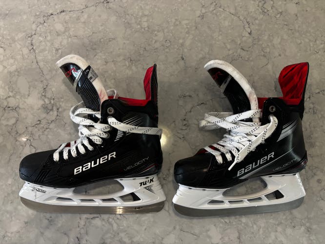Bauer S23 Vapor Velocity (SMU) Hockey Skates Regular Width 8 (Like New)