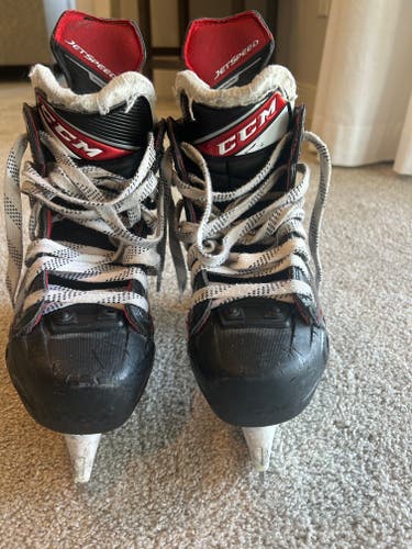 Black 2021 CCM JetSpeed FT4 Hockey Skates Regular Width Size 2.5 (Used) With Extra Set of Blades