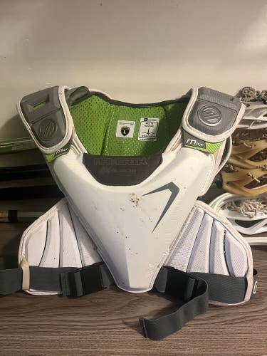 Maverik Max shoulder Pads (Used)