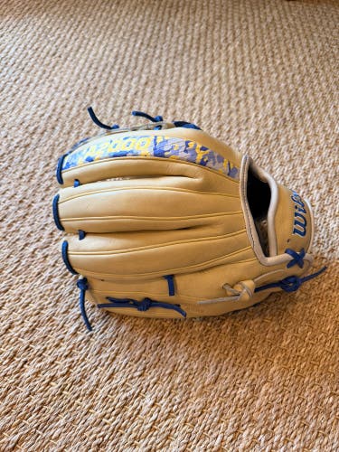Wilson A2000 RH Infield Baseball Glove 11.75" (New)