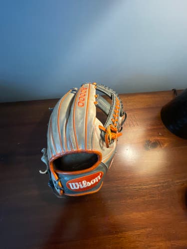 Wilson A2000 Carlos Correa RH Infield Baseball Glove 11.75" (Used)