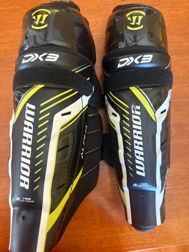 Junior Warrior Alpha DX3 11" Shin Pads (New)