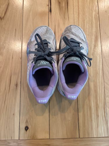Kid's 5Y (Big Kids / Youth) Jordan Shoes (Used)
