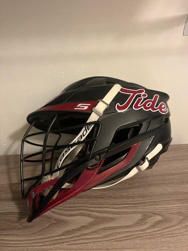 Custom Cascade S Helmet