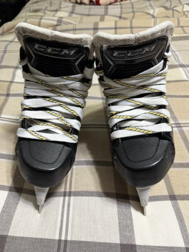 2020 CCM Super Tacks 9370 Hockey Goalie Skates Regular Width 13 (Used)