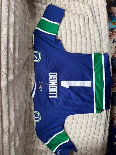 Small / Medium Kids Unisex Reebok Jersey (Used)