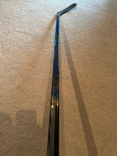 Senior Bauer Proto-R Right Handed Hockey Stick P90 95 Flex Pro Stock (Used)