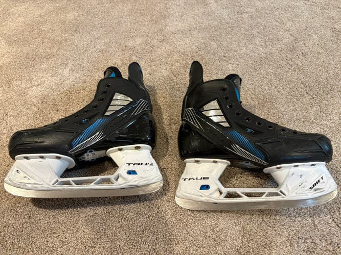 2021 True TF7 Hockey Skates Regular Width Size 4 (Used)