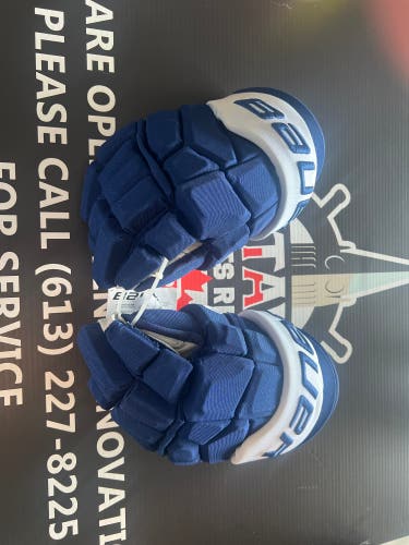David Kampf Toronto Maple Leafs Bauer Supreme Mach Gloves 14" custom Pro Stock (New)