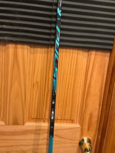 Senior Bauer Pulse Right Handed Hockey Stick P88 87 Flex (New)