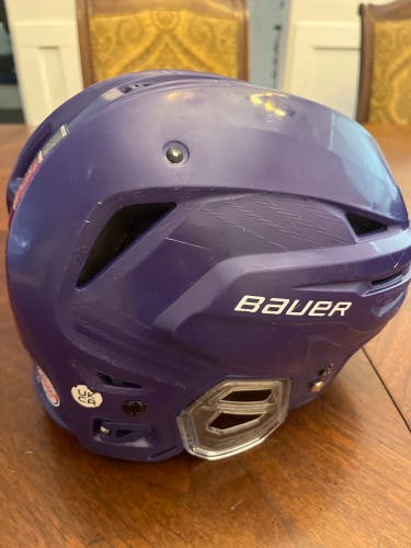 Medium Bauer Re-Akt 85 Helmet (Used)