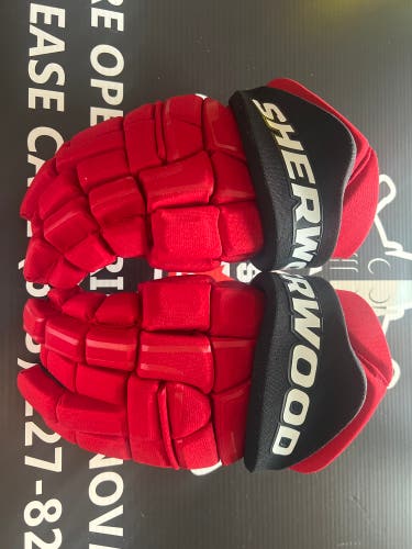 Carolina Hurricanes Retro Team stock Sher-Wood Code Encrypt Pro Gloves 13" (New)