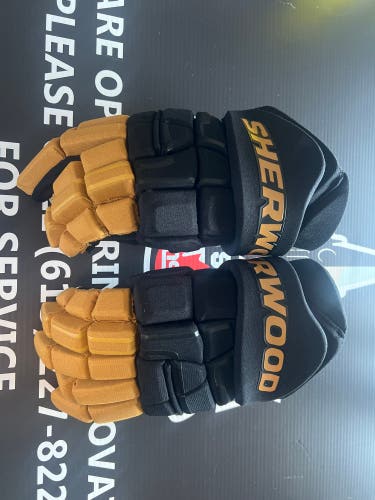 Vegas Golden Kinghts Team Stock Sher-Wood Code Encrypt Pro Gloves 14" Pro Stock ( New)