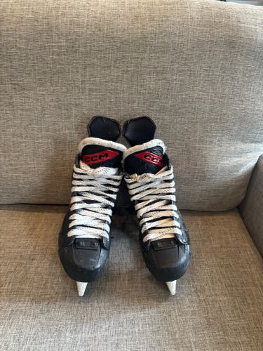 2023 CCM JetSpeed FT670 Hockey Skates Regular Width Size 4.5 (Used)