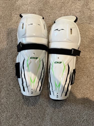 Junior Vic 11" Shin Pads (Used)