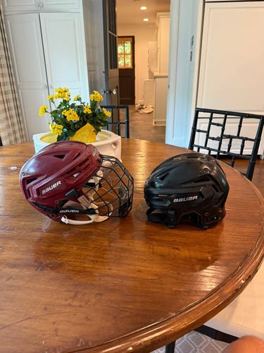 Medium Bauer Re-Akt 150 Helmet (Used)