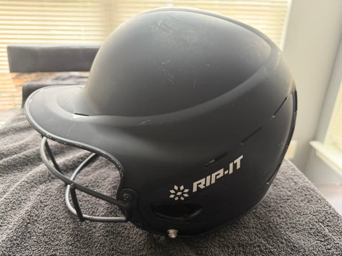 Small / Medium Rip It Vision Classic Batting Helmet (Used)