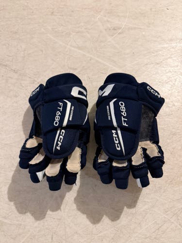 CCM JetSpeed FT680 Gloves 12" (Used)
