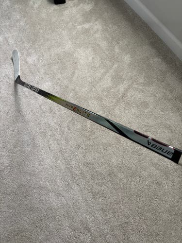 Senior Bauer Vapor Hyperlite 2 Right Handed Hockey Stick P90TM 70 Flex (Used)