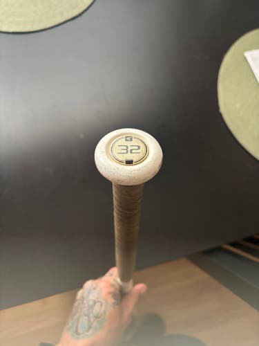 Easton Ghost Composite Bat (-10) 23 oz 32" (Used)