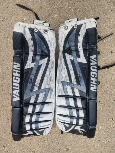 34" Vaughn Velocity 7400 Goalie Leg Pads (Used)