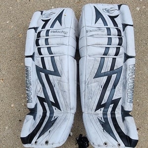 35" Vaughn Velocity 7500 Goalie Leg Pads (Used)