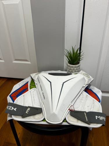 Large Adult Maverik M5 Shoulder Pads (Used)