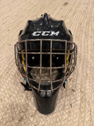 Junior CCM Axis 1.5 Goalie Mask (Used)