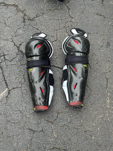 Intermediate Bauer Vapor Hyperlite 14" Shin Pads (Used)