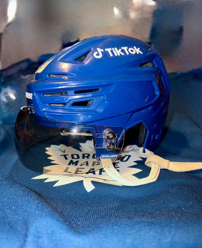 Medium Bauer Re-Akt 150 Helmet Pro Stock (Used)