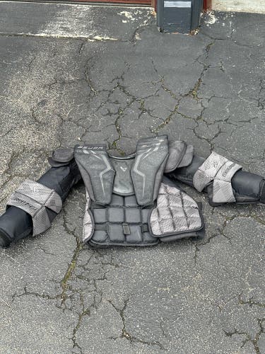 Large Bauer Elite Goalie Chest Protector (Used)
