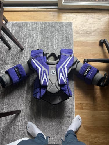 Large 2024 Vaughn SLR4 Pro Carbon Goalie Chest Protector Pro Stock (Used)