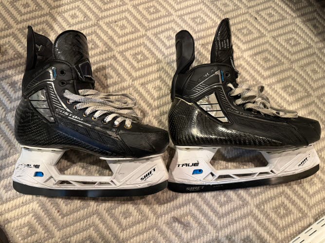 True SVH Pro Hockey Skates Size 9