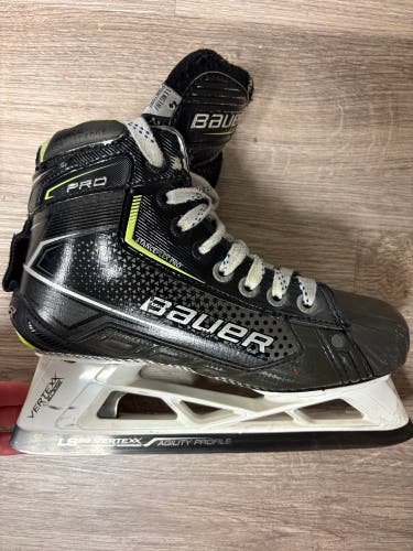 Bauer Hockey Pro Goalie Skates Size 4 (Used)