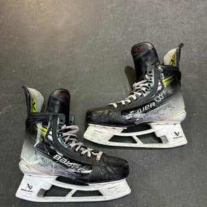 Senior Bauer Vapor Hyperlite 2 Hockey Skates | Size 7.5, Fit 3