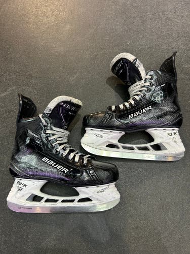 Senior Bauer S24 Supreme Matrix (SMU) Hockey Skates | Size 8.5, Fit 2
