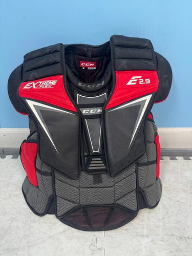 Intermediate Large CCM EFlex 2.9 Goalie Chest Protector (Used)