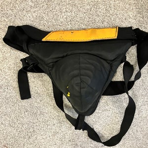 Brown JR goalie jock/cup