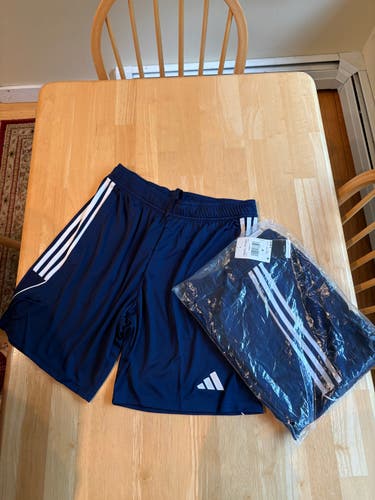 Adidas Men's Athletic Shorts Size Medium